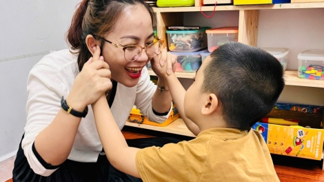 Người mẹ thứ hai của những đứa trẻ đặc biệt nơi miền núi Sơn La