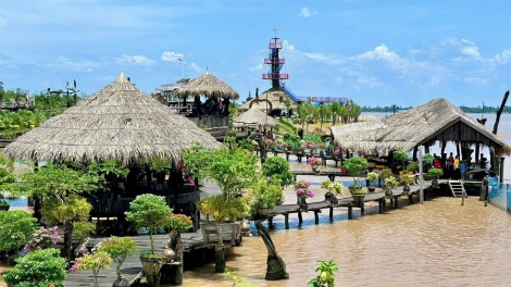 ប្រសិទ្ធភាពនៃទម្រង់អភិវឌ្ឍន៍ទេសចរណ៍ផ្សារភ្ជាប់ជាមួយកិច្ចការពារបរិស្ថាននៅខេត្តអាងយ៉ាង។