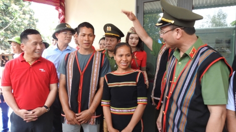 Vă jê̆ 1.900 unh hnam kon pơlei tơ̆ dêh char Kon Tum pă đei oei lơ̆m hnam pơgia hnam hyah hyok 