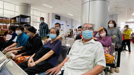 ĐỢ APÊÊ CRÊÊ COVID-19 DƯR BÂC CỚ, ĐHA NUÔR MA NĂC CHA GROONG CR’AY