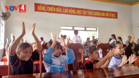Pơyan he sơđơ̆ng, hơioh hiôk chơt