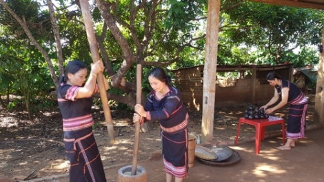 Dŏ dăng sang (Đảm việc nhà)