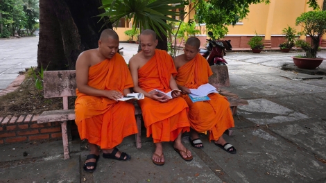 ប្រព័ន្ធផ្សព្វផ្សាយរបស់កម្ពុជាបានស្ងើចសរសើរ អំពីកម្លាំងរស់នៅថ្មីនៅតំបន់ជនរួមជាតិខ្មែរភាគខាងត្បូង។