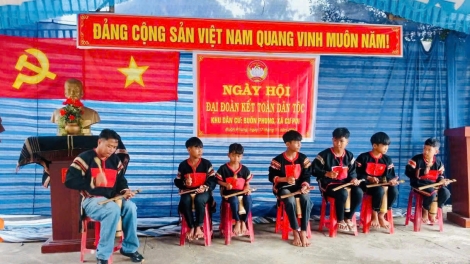 Tơdăm Êđê pơdjoi brŏ kră sơ̆ kơ bơngai kon kông 