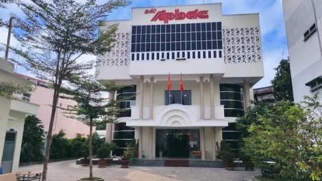 ពត៌មាន​ម៉ោង១៥