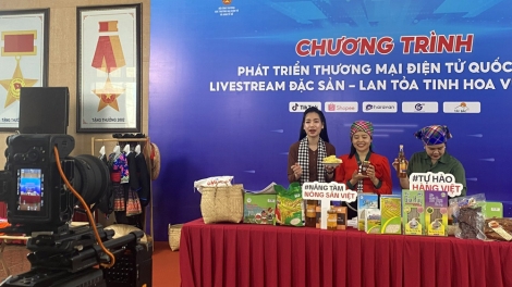Ngon tô thứ 5 mự 12 căm bườn 6 pì 2025: Cạt kiên phổng-Bón pâng vạy àu pưng tàng chương hay khòng na phổng Trung du cánh phổng đìn pu bưởng Bắc tiếng khao pày lắc xưa