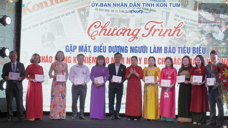 Hlá tơbeăng veăng gum ăm nâl tơpui dêi râ đảng, kăn pơkuâ troh ƀă kuăn pơlê.