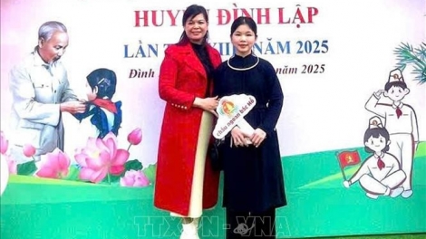 NGUYỄN THU HÀ - ĐỘI VIÊN HÍU CẦN TÀY