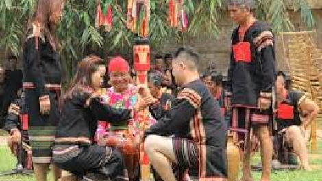Nău rŏng bu ur drŭh (Nỗi lòng của cô gái)