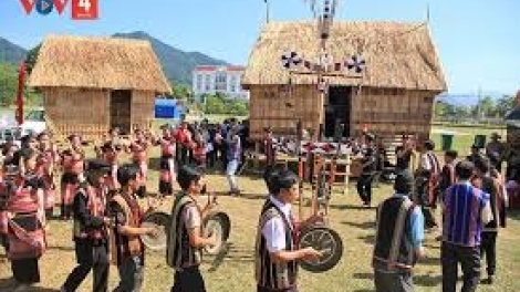 Jơnau yal yau kòn cau Bahnar dê “Tơrñăng Ta - Kơn”