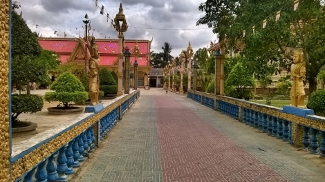 សិល្បការិនីខ្មែរ១រូបសម្បូរដោយទេពកោសល្យ និងមានការប្ដេជ្ញាចិត្តខ្ពស់។
