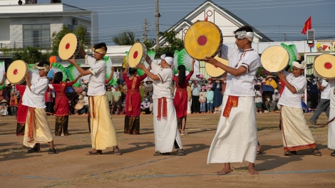 Hô hơng kàl lơh chờ Rija Nagar tàm ƀòn cau Prum càr Khánh Hòa