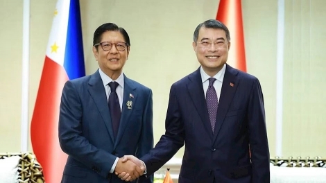Thủ tướng Lê Minh Hưng mâp kruanh ăp dak ta Philippines