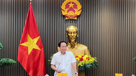 Phó Thủ tướng ồng Lê Tiến Châu đơng lam dơ̆ pơrjum bè tam gơl broă lơh yal tơngĭt, bơto bơtê adat boh lam 