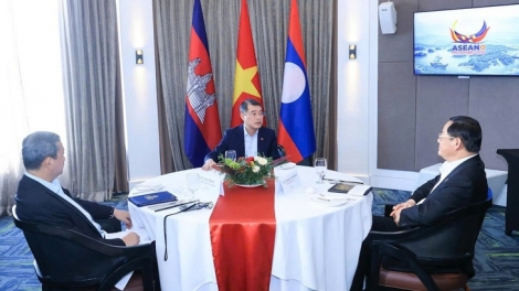 ពត៌មាន ម៉ោង ១៥