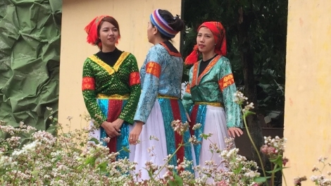 Tò mò khám phá không gian văn hóa Mông tại Hà Nội