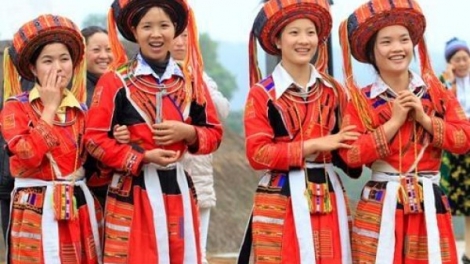 Trang phục truyền thống rực rỡ của người Dao