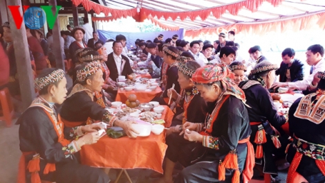 Đặc sắc đám cưới người Dao đỏ ở Lục Yên