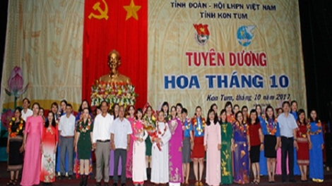 Kon Tum tuyên dương 30 phụ nữ tiêu biểu
