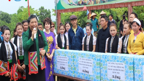 Phó chủ tịch Quốc hội Tòng Thị Phóng làm việc tại Làng Văn hóa – Du lịch các dân tộc Việt Nam