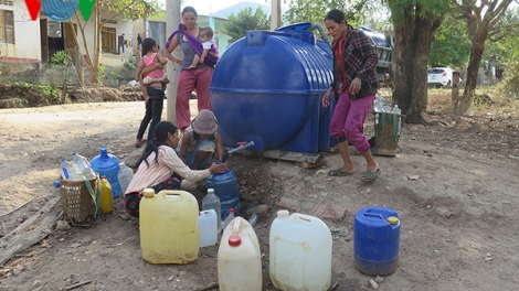 Dân Kon Tum thiếu nước sinh hoạt