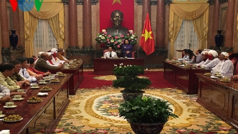 Phó Chủ tịch nước Đặng Thị Ngọc Thịnh tiếp đoàn đại biểu chức sắc tôn giáo, người có uy tín tỉnh Bình Thuận