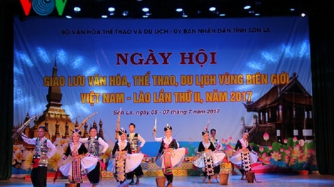 Hội tụ sắc màu văn hóa Việt Nam - Lào