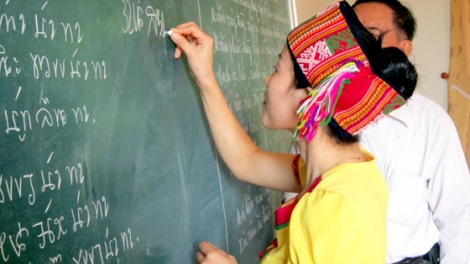 Mới có 7 thứ tiếng DTTS được dạy trong trường phổ thông