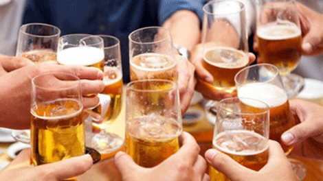 Cần có chế tài nghiêm khắc với lạm dụng rượu bia