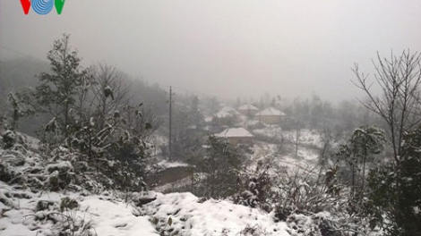 Nhiệt độ xuống thấp, Đồng Văn có mưa tuyết