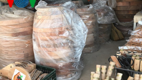 Thớt gỗ nghiến bán công khai tại Sơn La