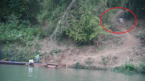 Khó ngăn chặn khai thác tận diệt thủy sản ở lòng hồ thủy điện Sơn La
