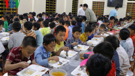 Yên Bái: Nâng cao chất lượng bữa ăn cho học sinh bán trú