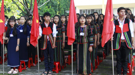 Tum: Học sinh vùng lũ biên giới Ia H’Drai khai giảng năm học mới