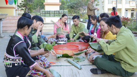 Điện Biên: Xuân biên phòng - ấm lòng hộ nghèo nơi biên giới