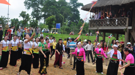 Lễ cúng thần bản thần mường của người Thái ở Thanh Hóa