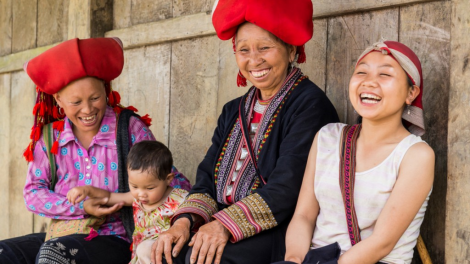 Nét đặc sắc trong trang phục một số dân tộc ở Lào Cai