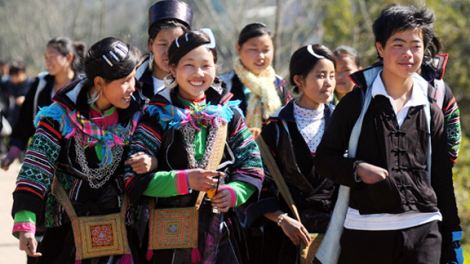 Vì sao trang phục người Mông Sa pa lại màu đen?
