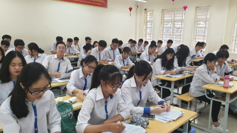 Học sinh lớp 12 chuẩn bị cho kỳ thi THPT