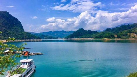 Hồ Thung Nai - "Hạ Long trên cạn" của Hòa Bình
