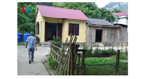Quảng Bình: Sửa chữa nhà ở cho các hộ nghèo đồng bào Rục