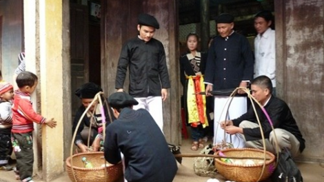 Độc đáo lễ rước dâu người Cao Lan ở Sơn Dương