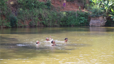 Sơn La tăng cường phòng chống đuối nước cho trẻ em trong ngày hè
