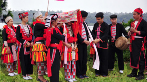 Phong tục cưới hỏi của người Dao Đỏ ở Tuyên Quang