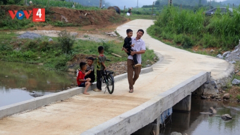 Lạng Sơn: Người bỏ tiền túi xây cầu dân sinh