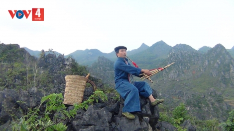 Lên cao nguyên đá Đồng Văn thưởng thức nhạc cụ Mông