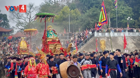 Yên Bái: Độc đáo lễ hội cơm mới Đền Đông Cuông 
