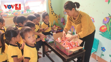 Dự án Tăng cường tiếng Việt cho học sinh dân tộc thiểu số