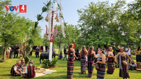 Đặc sắc cây nêu của người Cơ Tu ở thành phố Đà Nẵng