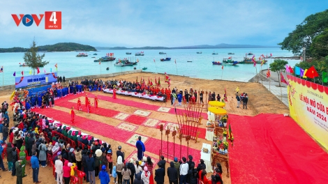 Lần đầu tiên tổ chức lễ hội mở cửa biển tại Cô Tô (PÀY TẦU ĐÚ CÓ LẸ HỘI OÓC HẢI PÂY TỨC PẮT PJA CỦNG CHANG PI MẤƯ DÚ CÔ TÔ)